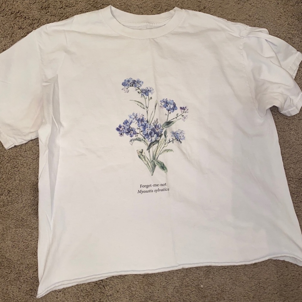 Slightly cropped T-shirt